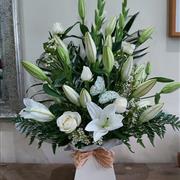 White oriental lily box 