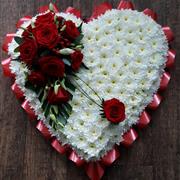 Large Massed Heart with Ribbon Edge 