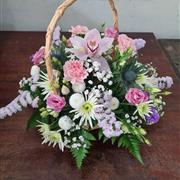 Posy basket arrangement 